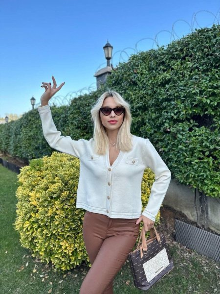 بلوزه كلاسيكيه مع ازرار